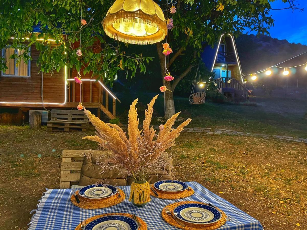 Teo'S Cottages Dedoplis Tskaro Екстериор снимка
